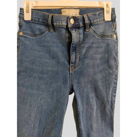 Free People Skinny Jeans Womens Size 27 Blue Mid Rise Cropped Frayed Hem Stretch - Picture 4 of 9